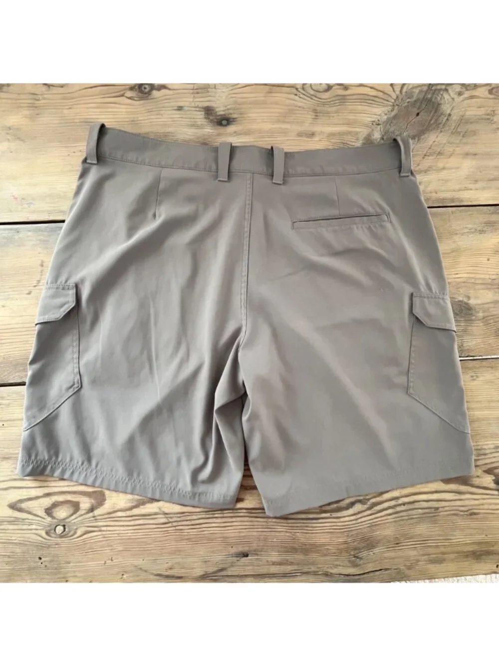 Under Armour Fish Hunter Cargo Shorts Mens 40 Gray Loose Fit Water Repellent